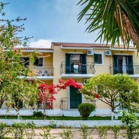 Lemon Tree Apartments B C Argostoli  Luaran gambar